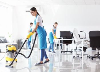 Commercial Cleaning min